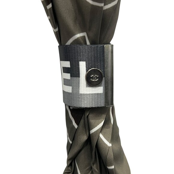 NWD CHANEL 2001 Fall Charcoal Gray Brown Nylon Coco CC Long Umbrella - Picture 5 of 14